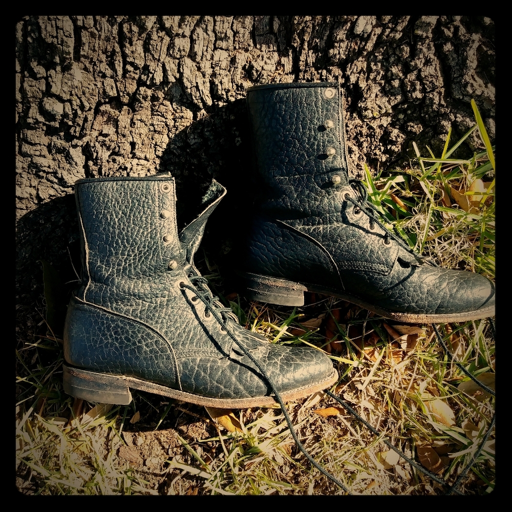 "Justin" black snake skin textured DREAM BOOTS